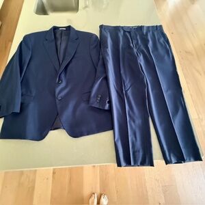 Peter Millar Suit 48R Men’s 2 Button Wool Navy Blue Modern Style EUC 2 Piece